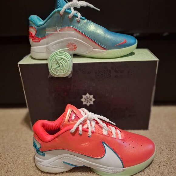 Nike Men's Size 10 LeBron 22 Christmas Pack - Limelight HV5148-600 Glow In Dark - Picture 2 of 6